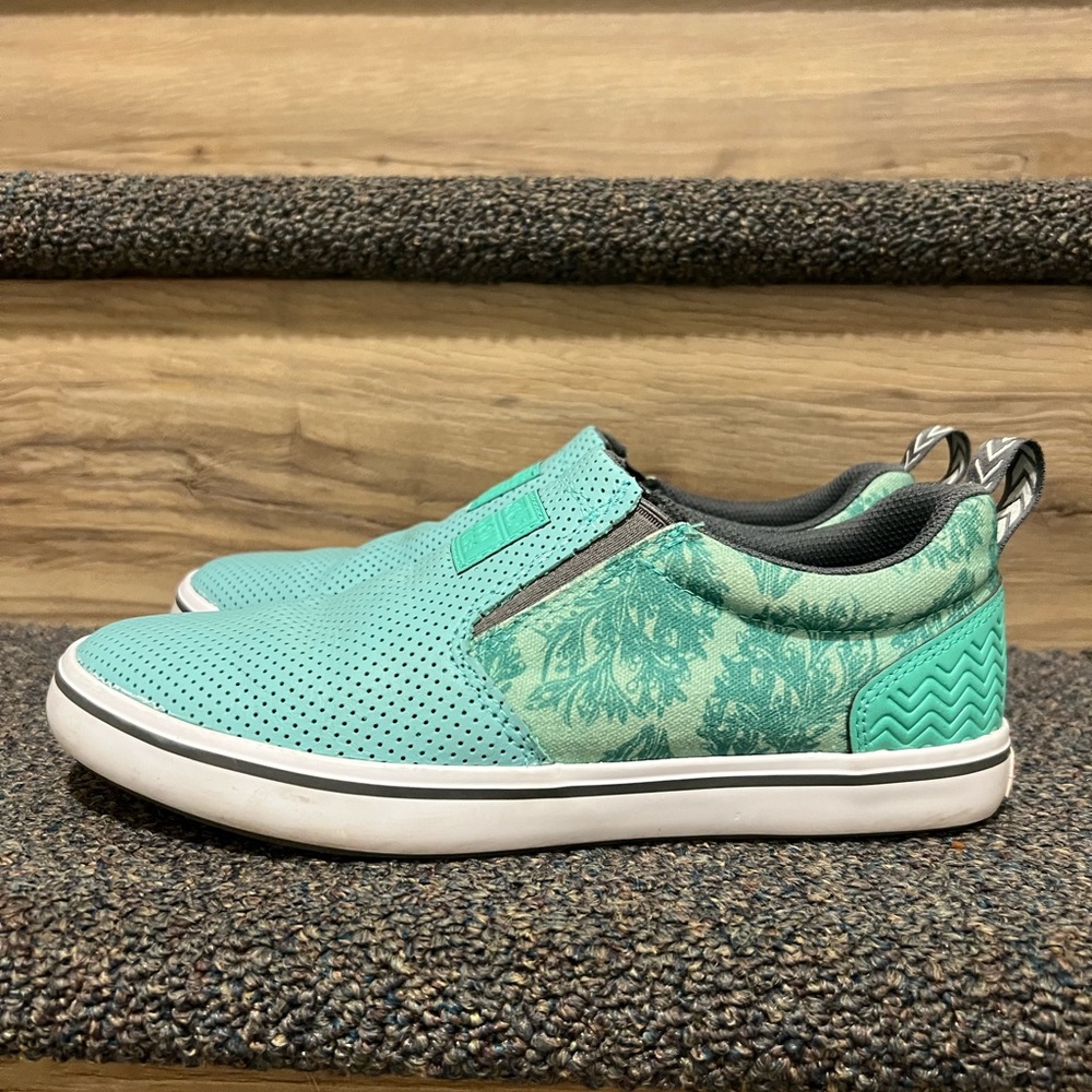 XTRA TUF Salmon Sisters boat shoes in excellent condition.